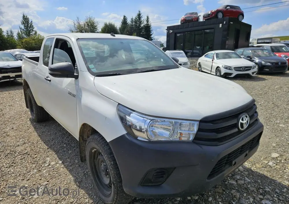 TOYOTA Hilux 