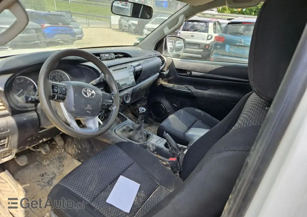 TOYOTA Hilux 