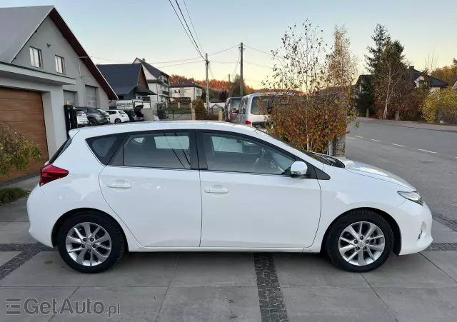 TOYOTA Auris 1.4 D-4D Edition