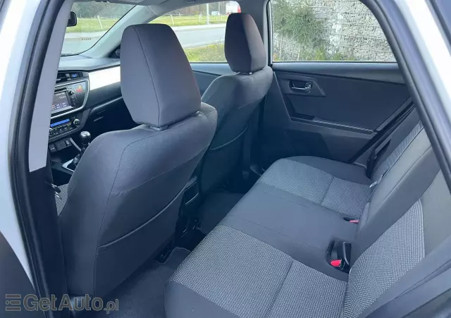 TOYOTA Auris 1.4 D-4D Edition