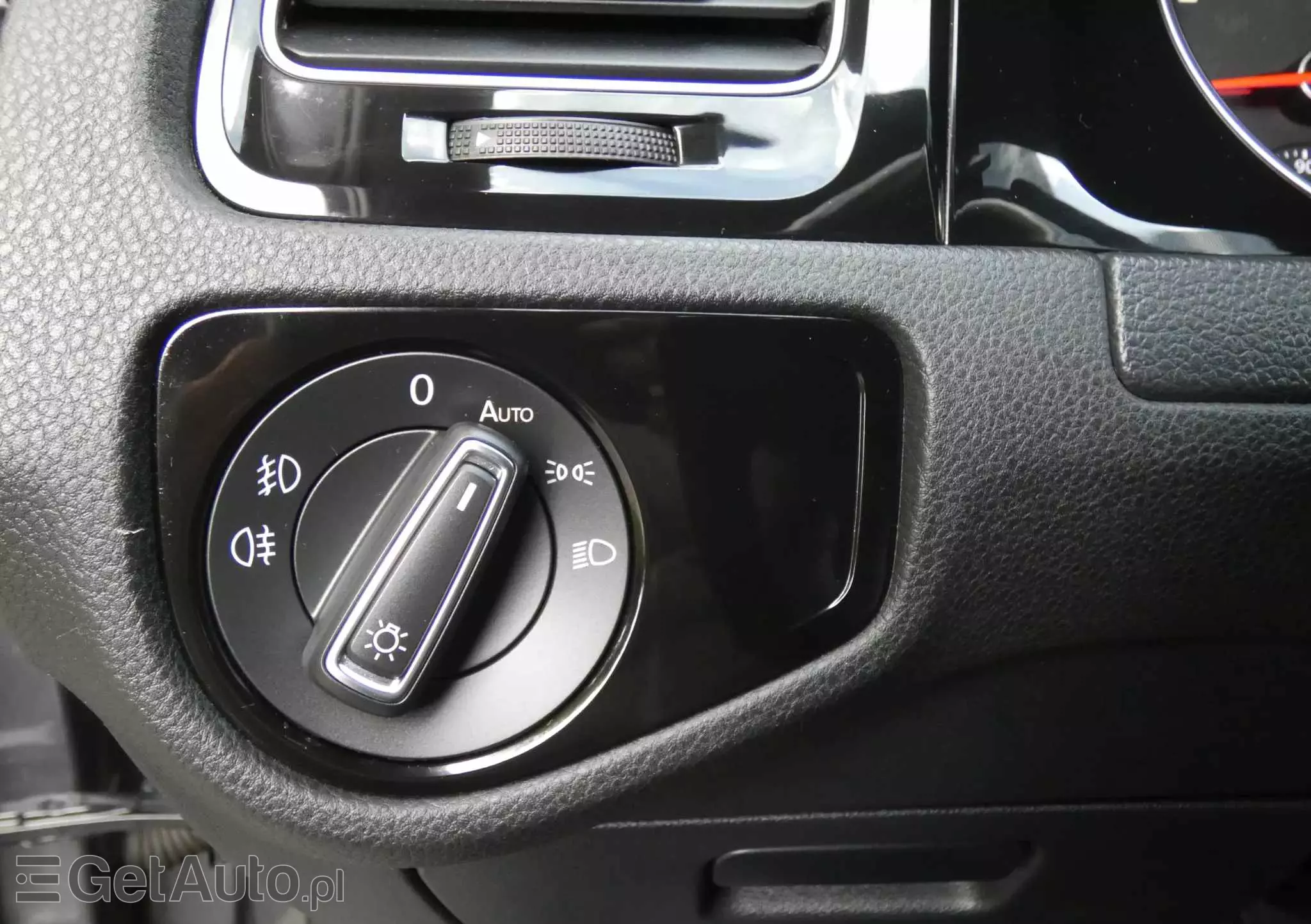 VOLKSWAGEN Golf VII 2.0 TDI BMT GTD