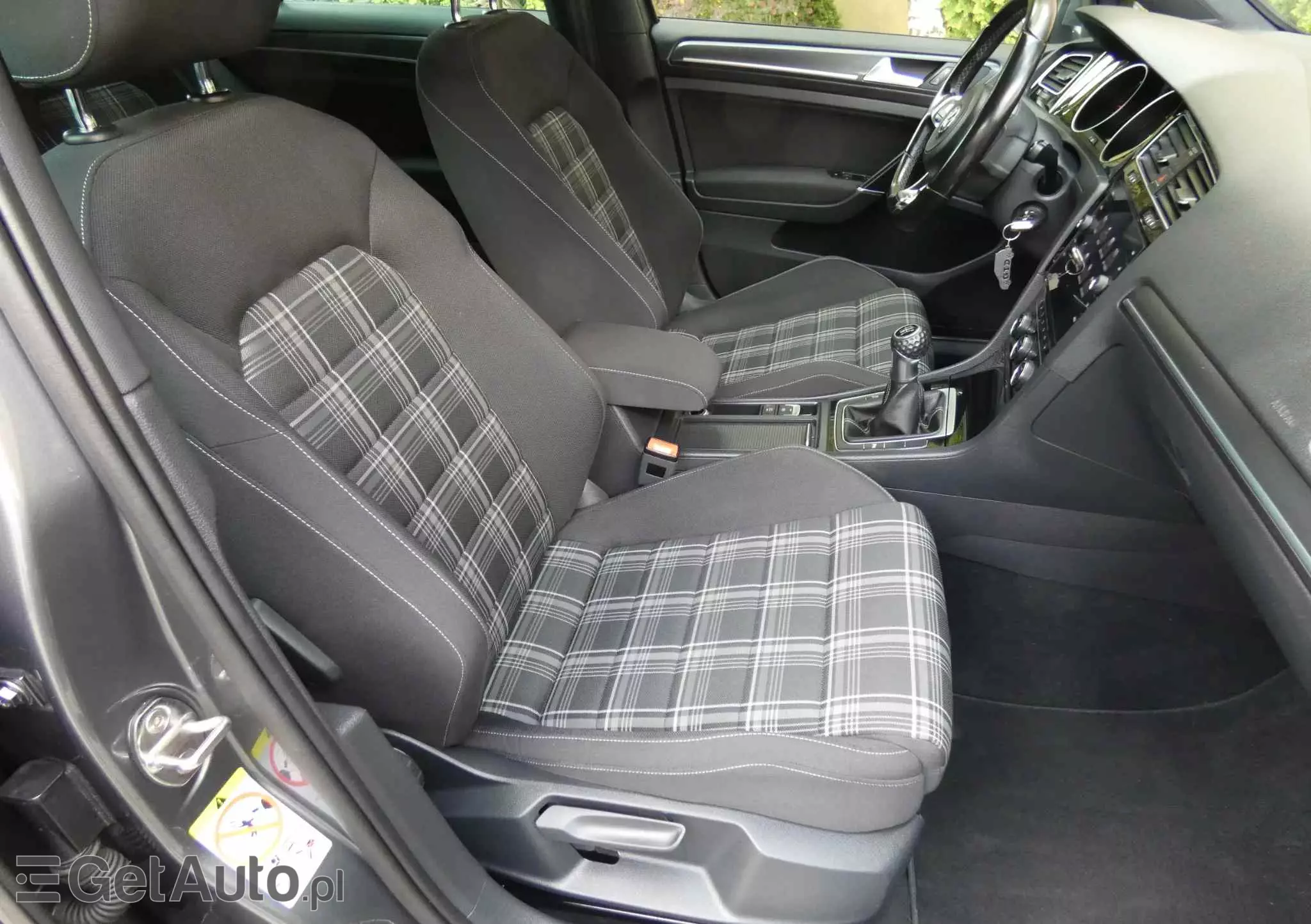 VOLKSWAGEN Golf VII 2.0 TDI BMT GTD