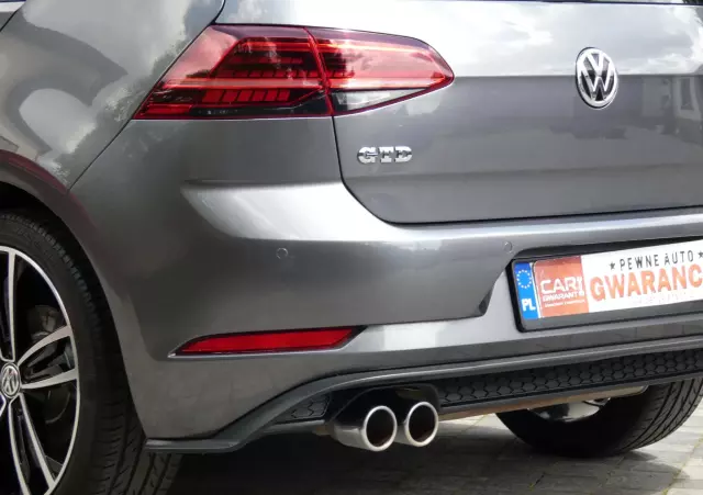 VOLKSWAGEN Golf VII 2.0 TDI BMT GTD