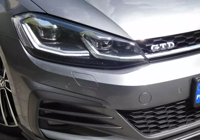 VOLKSWAGEN Golf VII 2.0 TDI BMT GTD