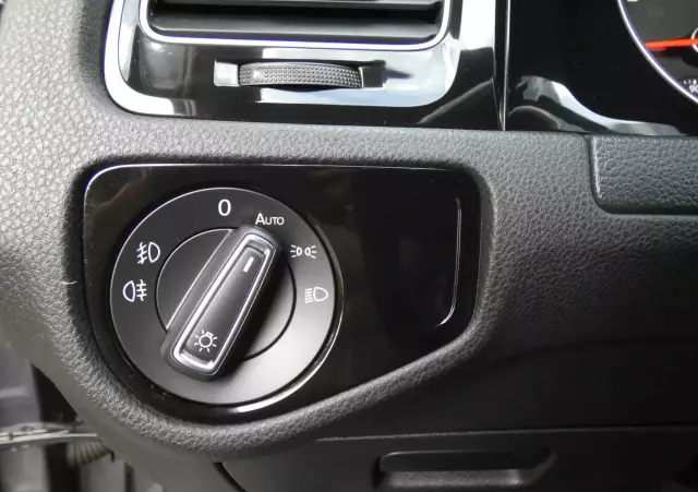 VOLKSWAGEN Golf VII 2.0 TDI BMT GTD