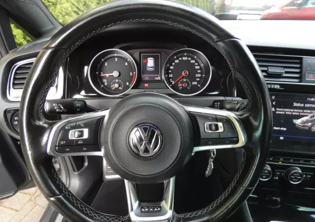 VOLKSWAGEN Golf VII 2.0 TDI BMT GTD