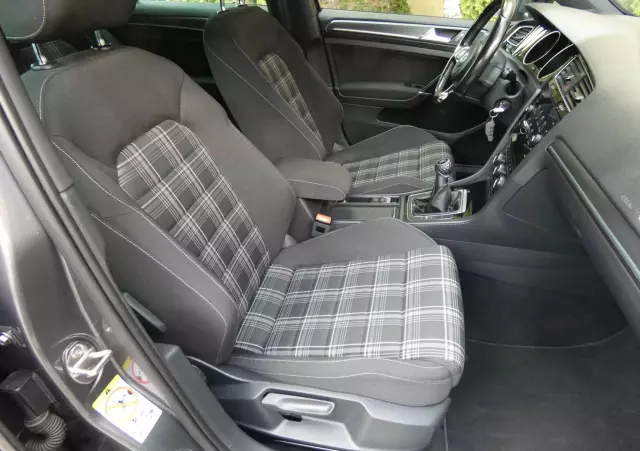 VOLKSWAGEN Golf VII 2.0 TDI BMT GTD