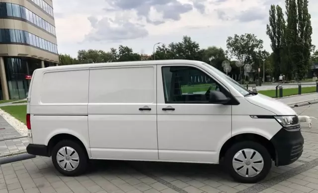 VOLKSWAGEN Transporter 