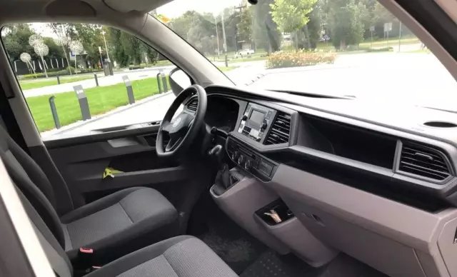 VOLKSWAGEN Transporter 