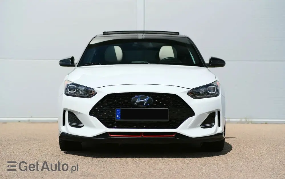 HYUNDAI Veloster 