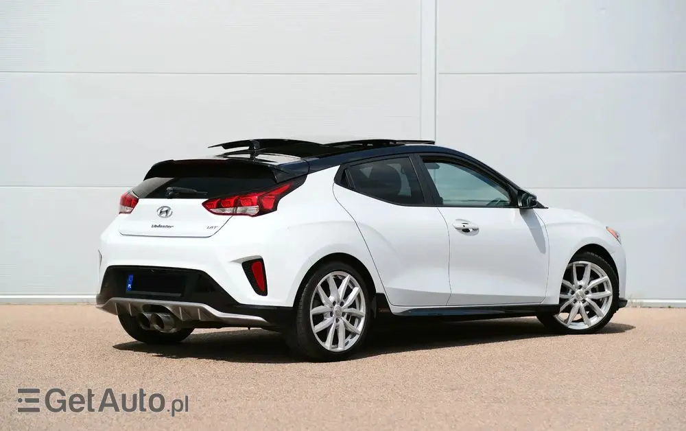 HYUNDAI Veloster 