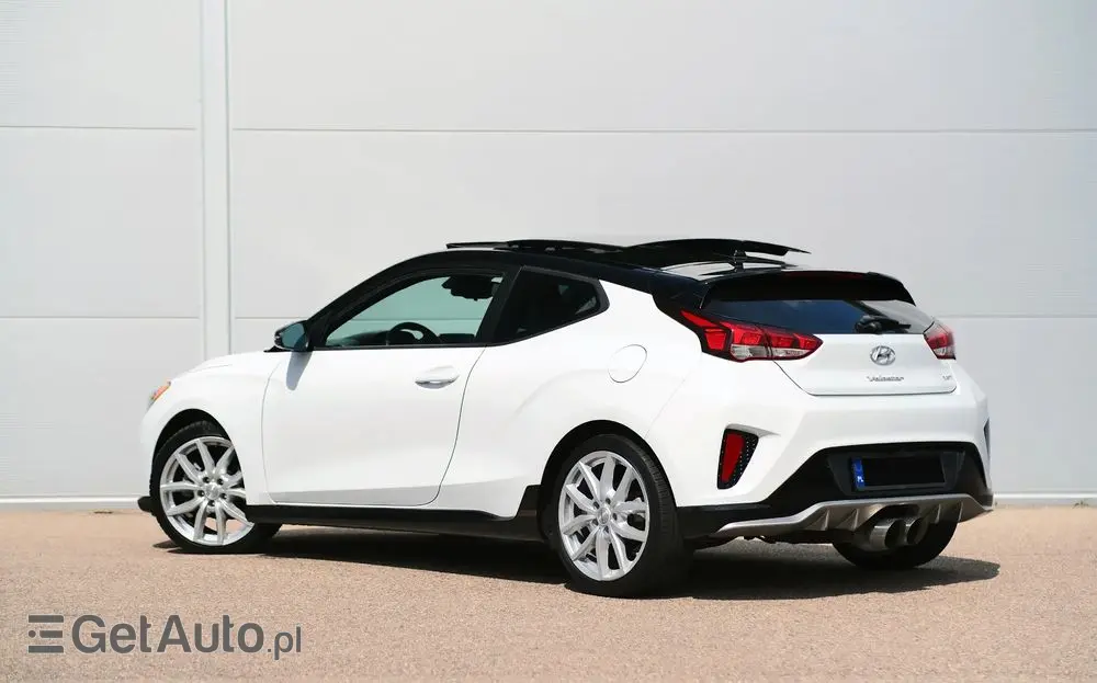 HYUNDAI Veloster 
