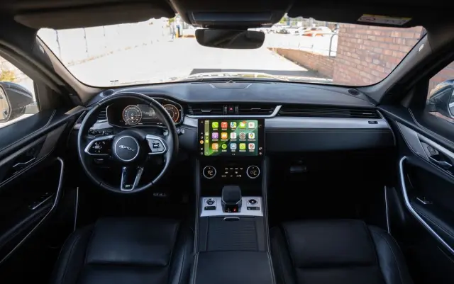 JAGUAR F-Pace D165 AWD R-Dynamic S