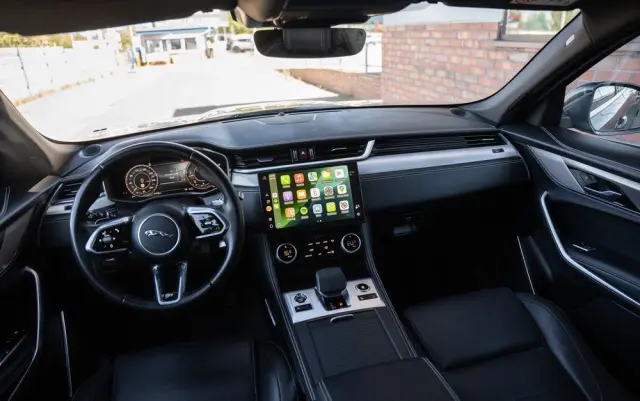 JAGUAR F-Pace D165 AWD R-Dynamic S