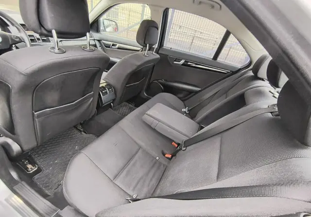 MERCEDES-BENZ Klasa C 180 Kompressor Elegance