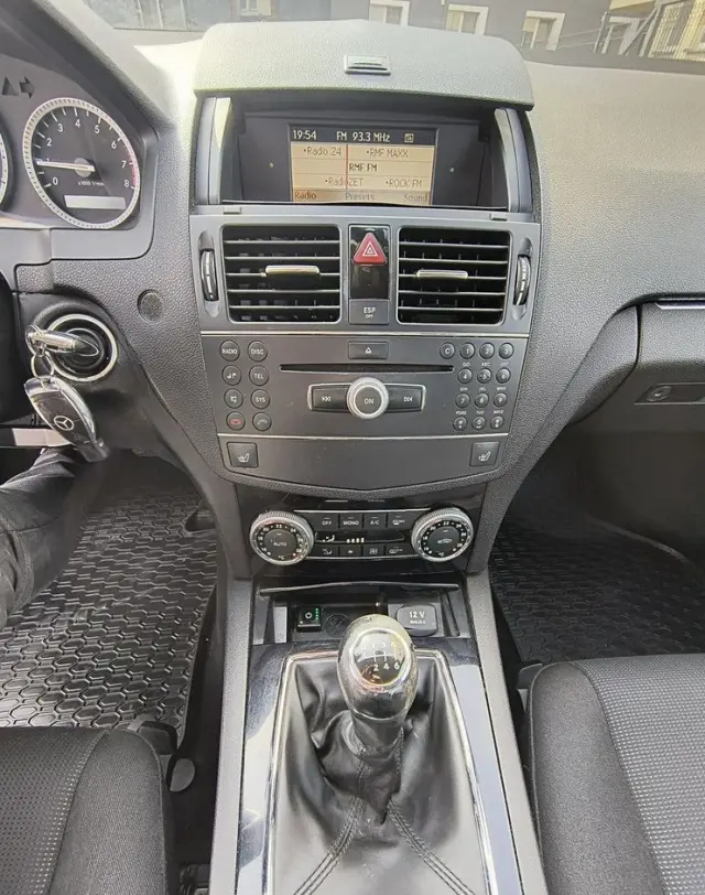 MERCEDES-BENZ Klasa C 180 Kompressor Elegance