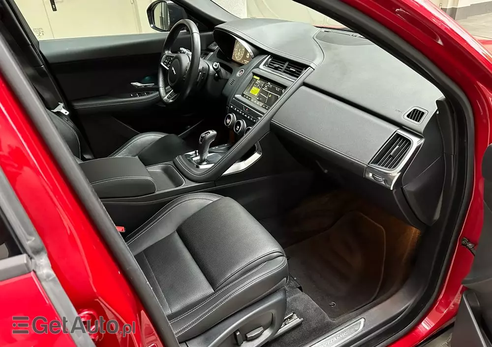 JAGUAR E-Pace 