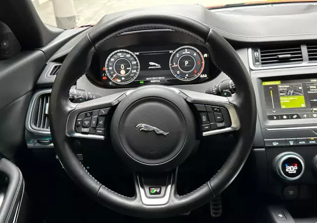 JAGUAR E-Pace 