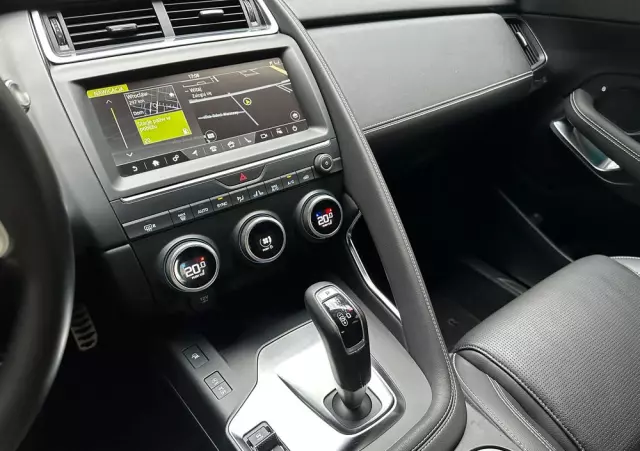 JAGUAR E-Pace 