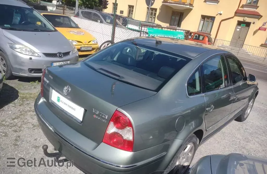 VOLKSWAGEN Passat 2.5 TDI (150 KM)