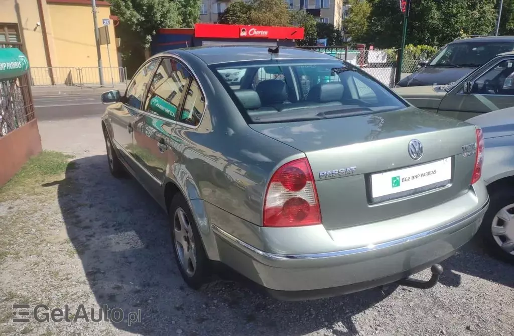 VOLKSWAGEN Passat 2.5 TDI (150 KM)