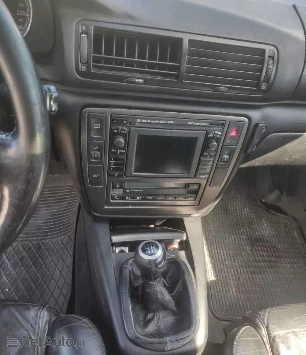 VOLKSWAGEN Passat 2.5 TDI (150 KM)