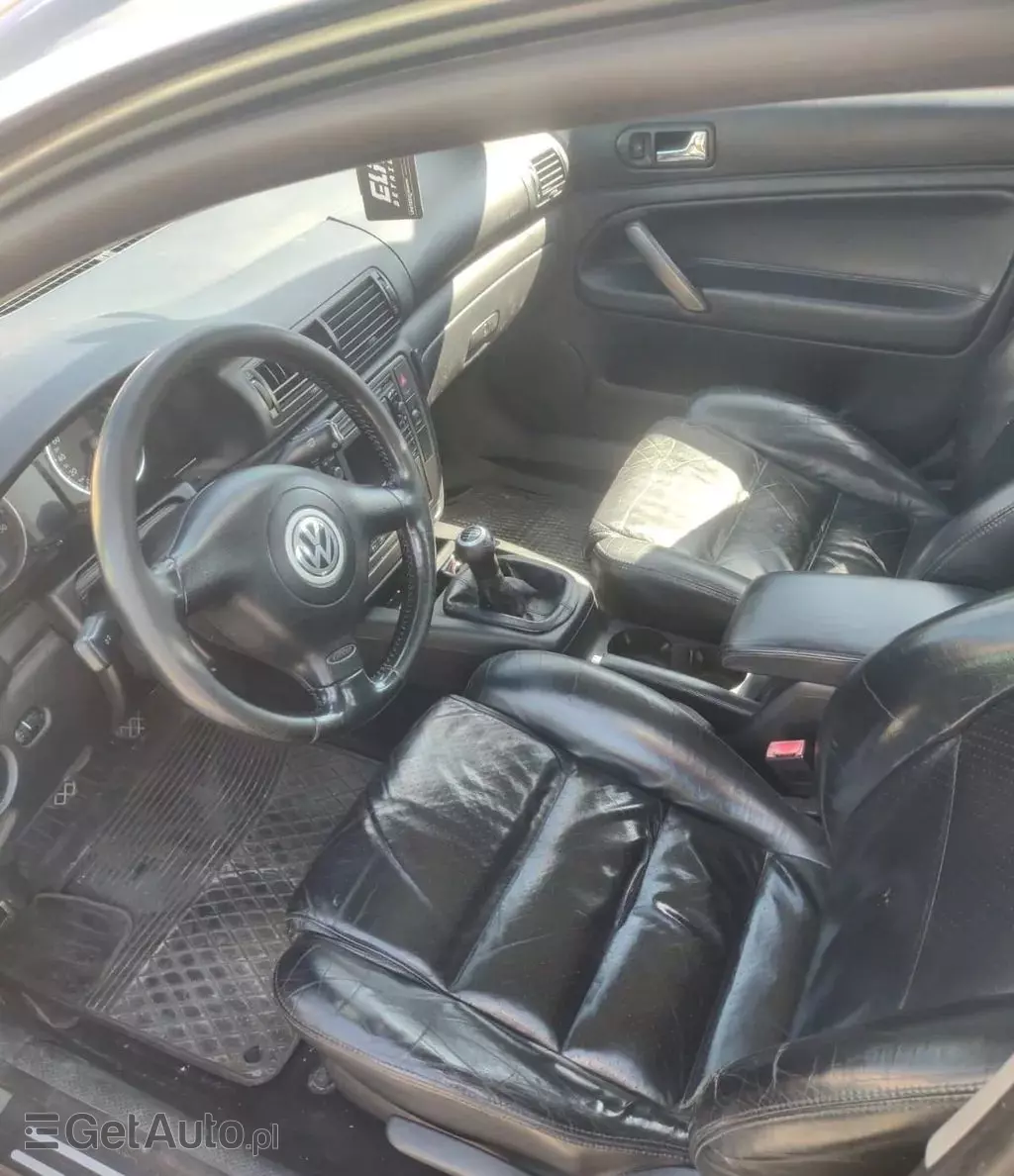 VOLKSWAGEN Passat 2.5 TDI (150 KM)