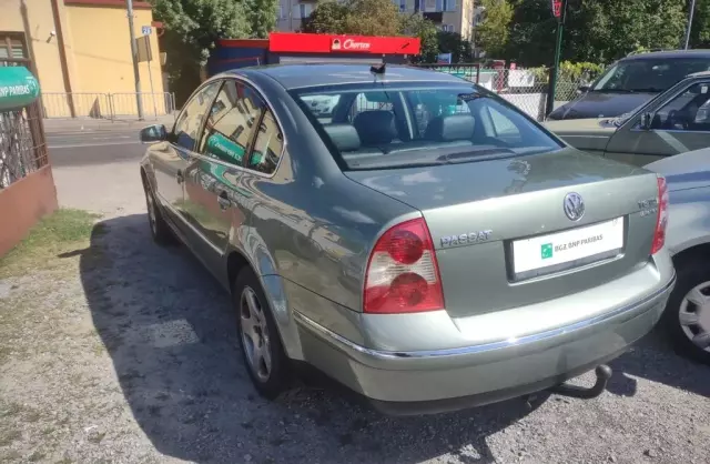 VOLKSWAGEN Passat 2.5 TDI (150 KM)