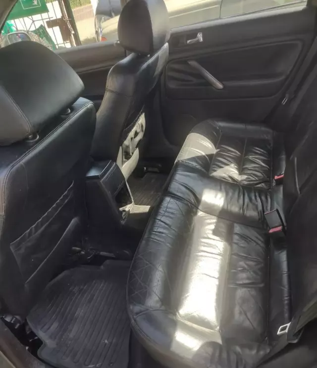 VOLKSWAGEN Passat 2.5 TDI (150 KM)