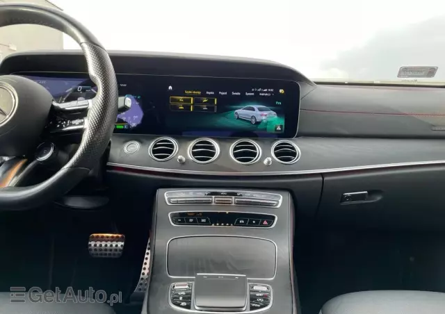 MERCEDES-BENZ Klasa E AMG 53 4-Matic+