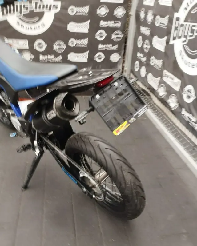 YAMAHA WR 
