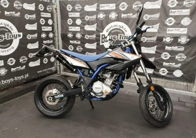 YAMAHA WR 