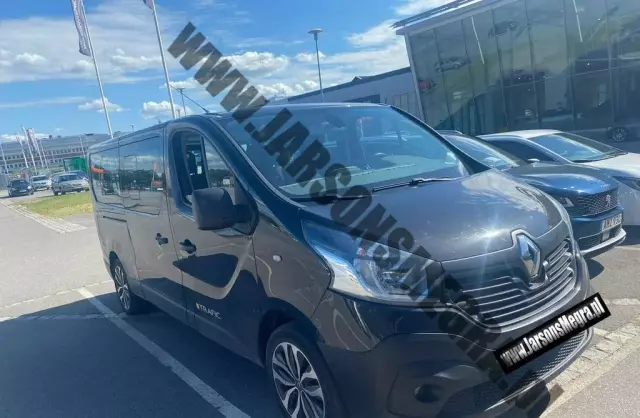 RENAULT Trafic 