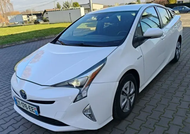 TOYOTA Prius 1.8 Hybrid Executive