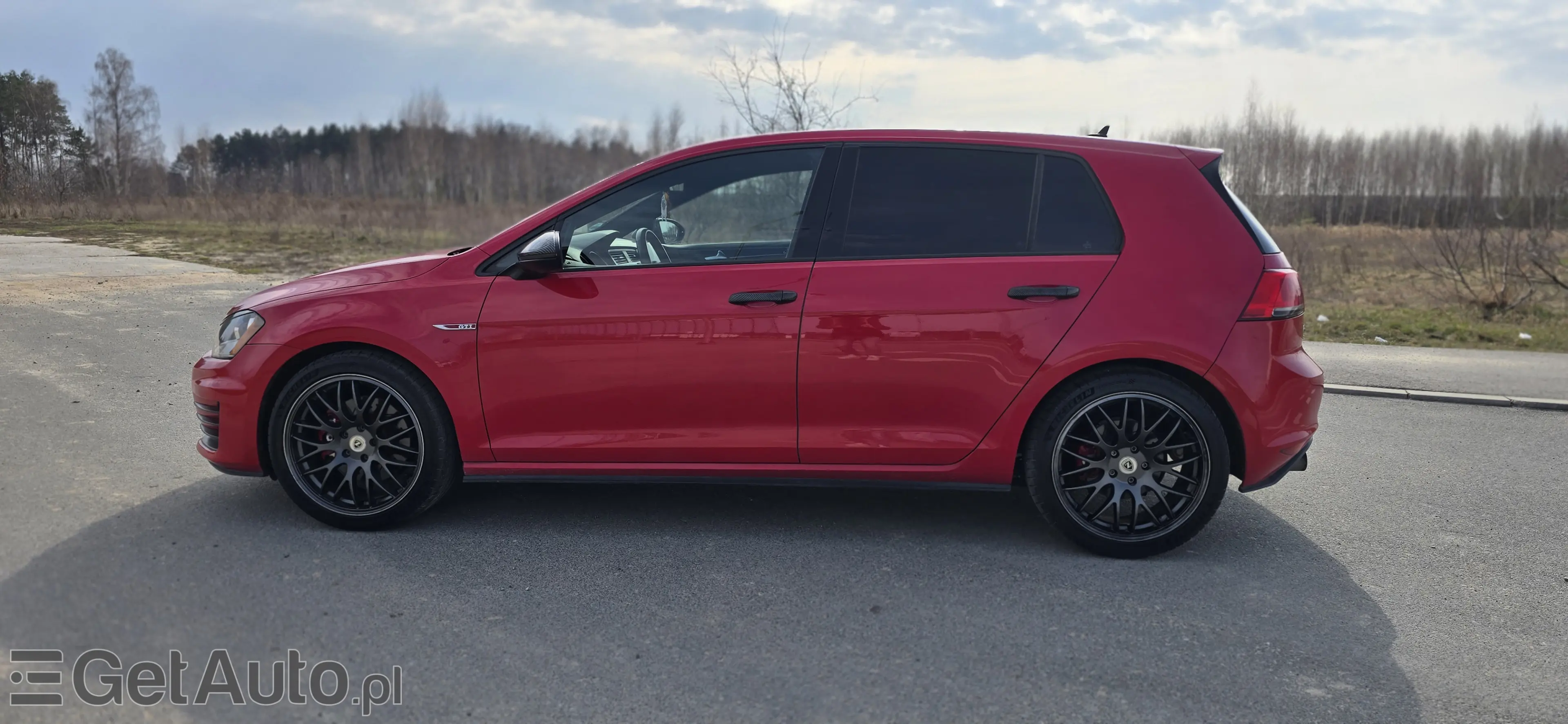 VOLKSWAGEN Golf GTI DSG