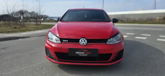 VOLKSWAGEN Golf GTI DSG
