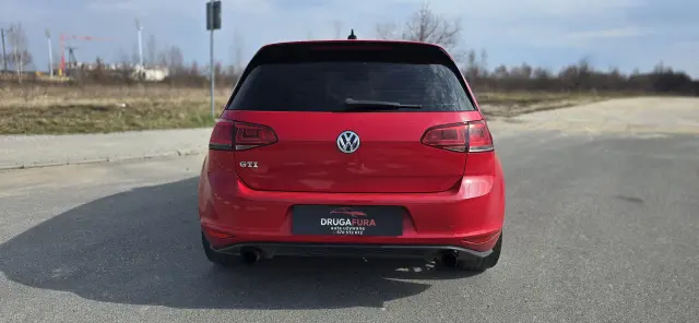 VOLKSWAGEN Golf GTI DSG