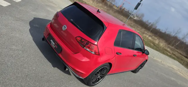 VOLKSWAGEN Golf GTI DSG