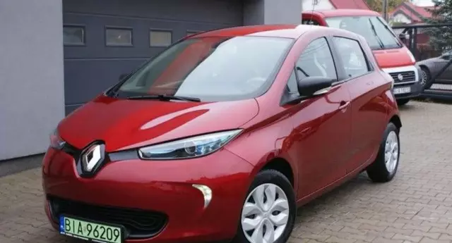 RENAULT Zoe 