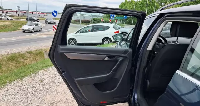 VOLKSWAGEN Passat Variant 1.4 TSI DSG BlueMotion Technology Business Edition