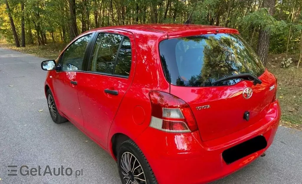 TOYOTA Yaris 