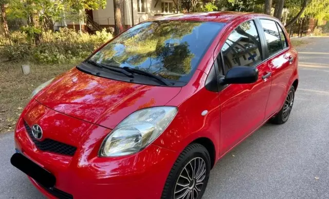 TOYOTA Yaris 
