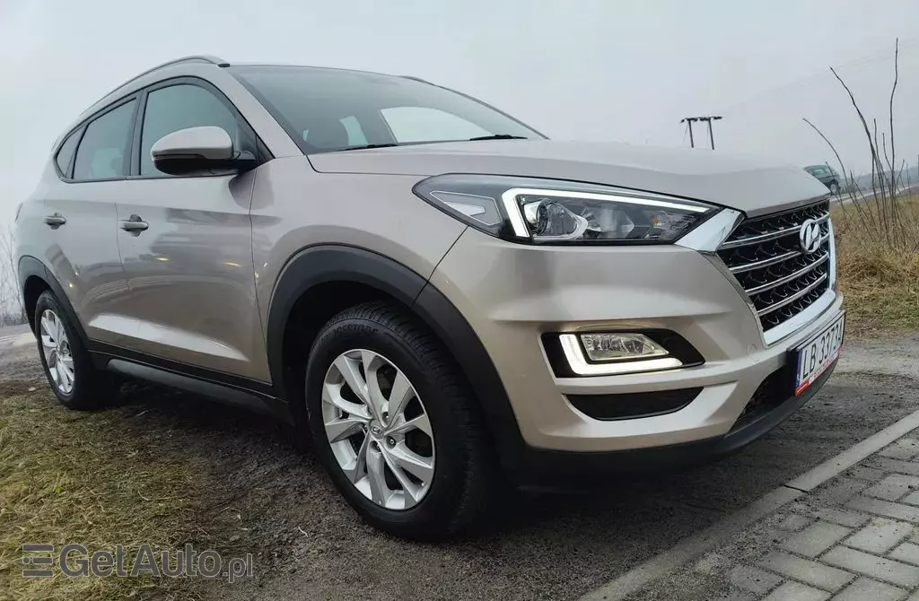 HYUNDAI Tucson 