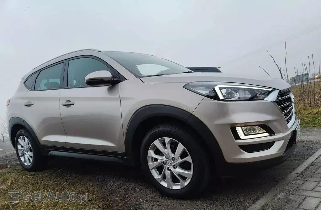 HYUNDAI Tucson 