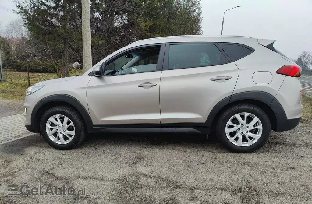 HYUNDAI Tucson 