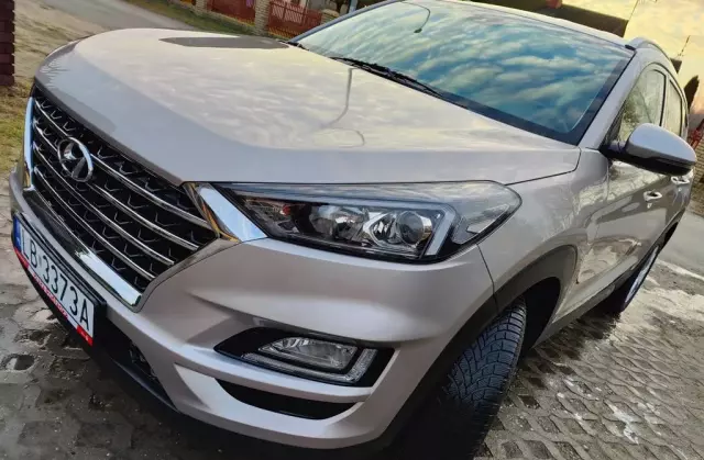 HYUNDAI Tucson 