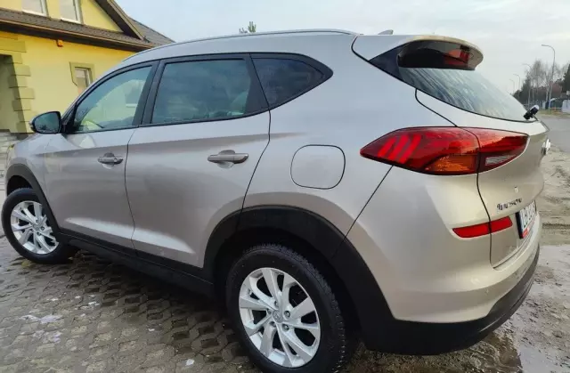 HYUNDAI Tucson 