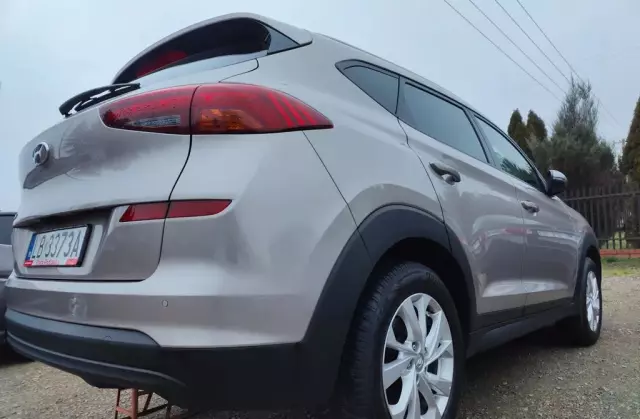 HYUNDAI Tucson 