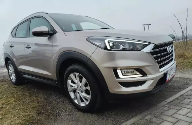 HYUNDAI Tucson 