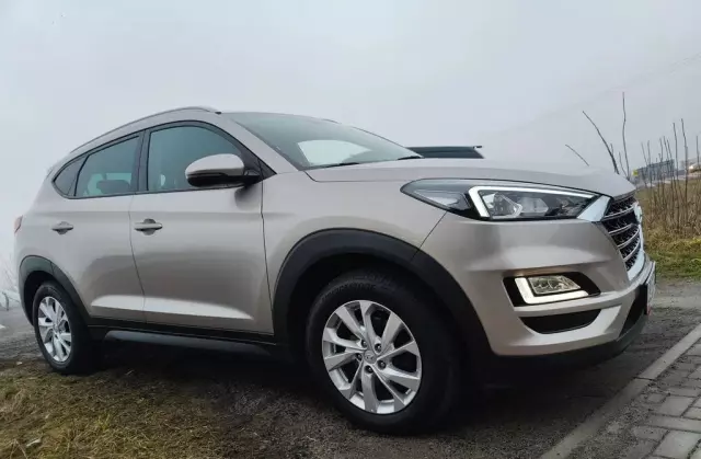 HYUNDAI Tucson 